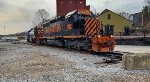 WE 7003 now shoves its train toward the CSX.